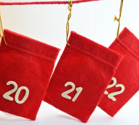 Nikolaus Weihnachtskalender Girlande zum Selbstbefüllen Rot Weiß